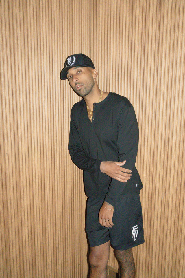 Classic Henley - Black