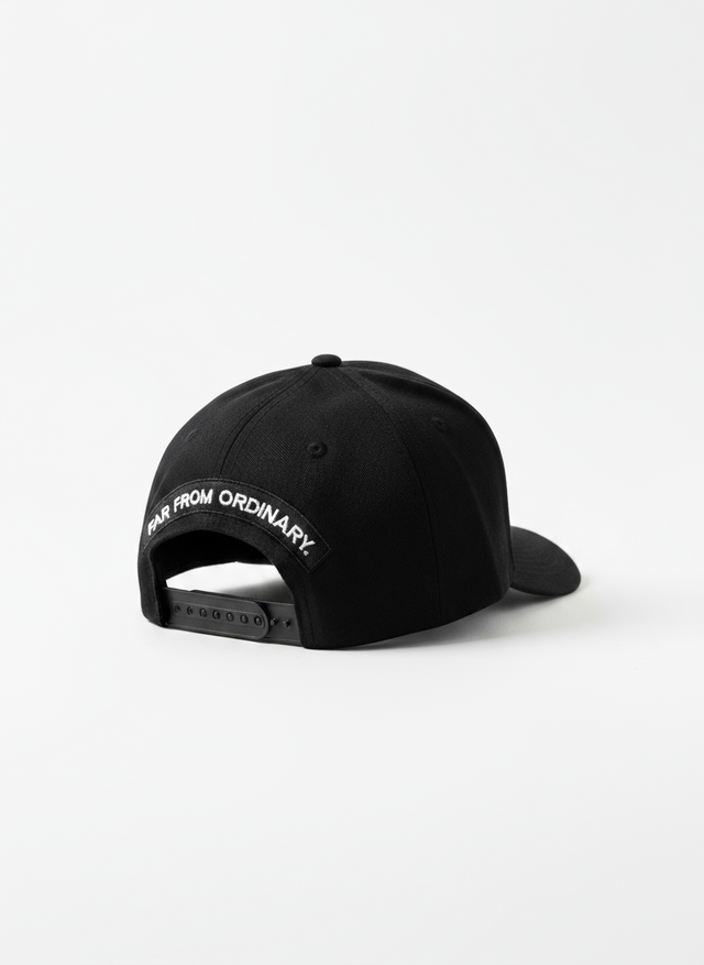 Classic Snapback - BLACK/WHITE