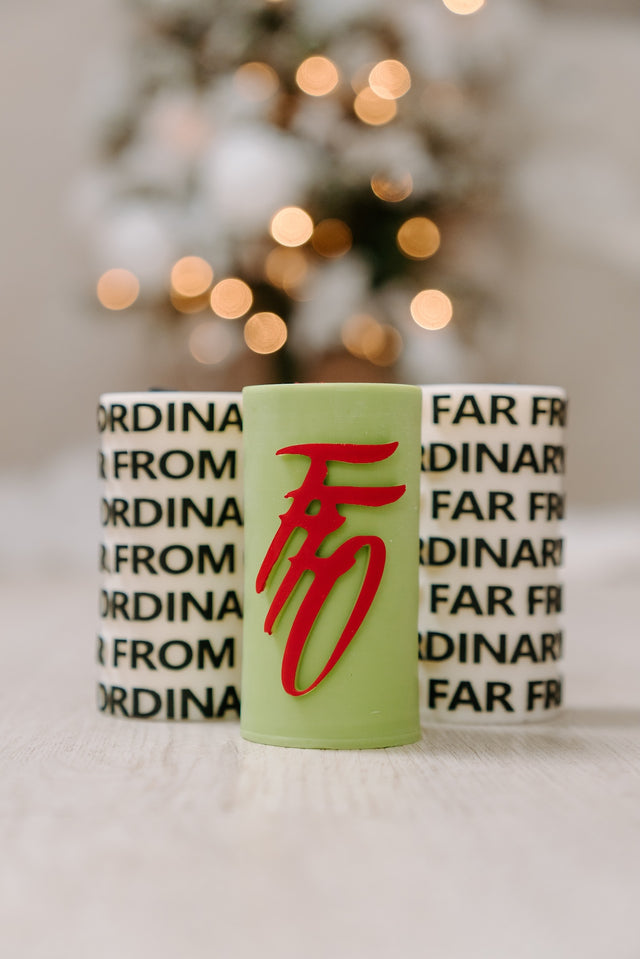 Far From Ordinary Candle - Black/White